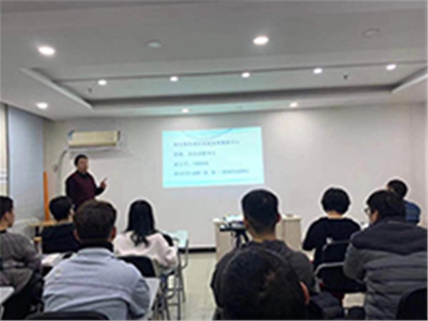 筑知识长城 兴企业效益